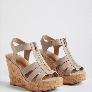 Extra Wide 9.5 WW Wedges